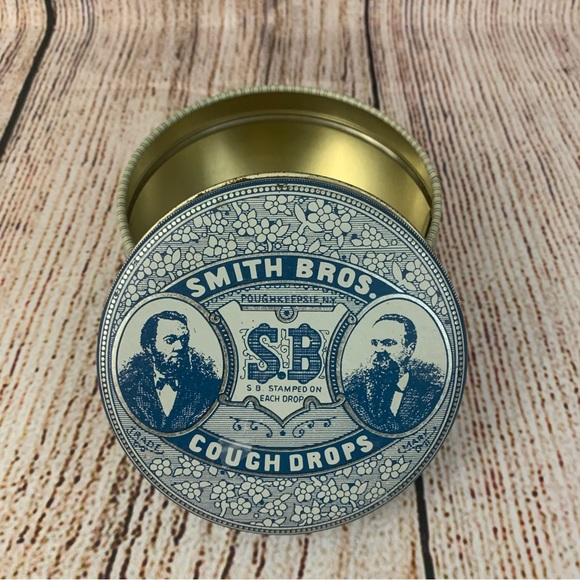 Vintage Smith Bros. Cough Drops Tin Can circle air tight - Picture 1 of 10
